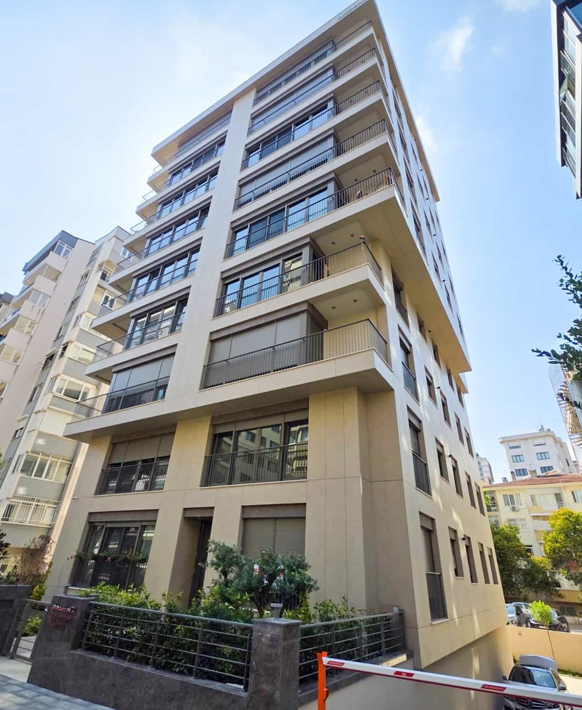 Akdeniz Apartmanı (2)